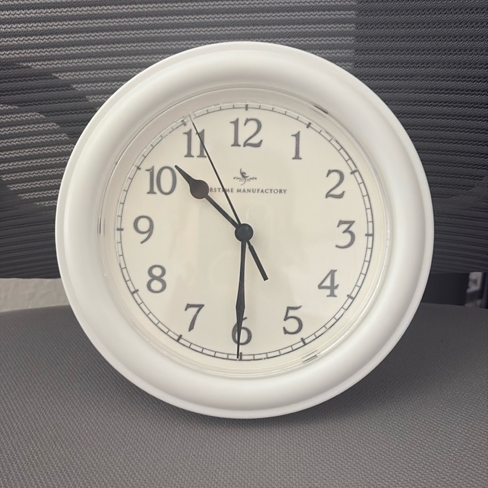 Basic White Clock